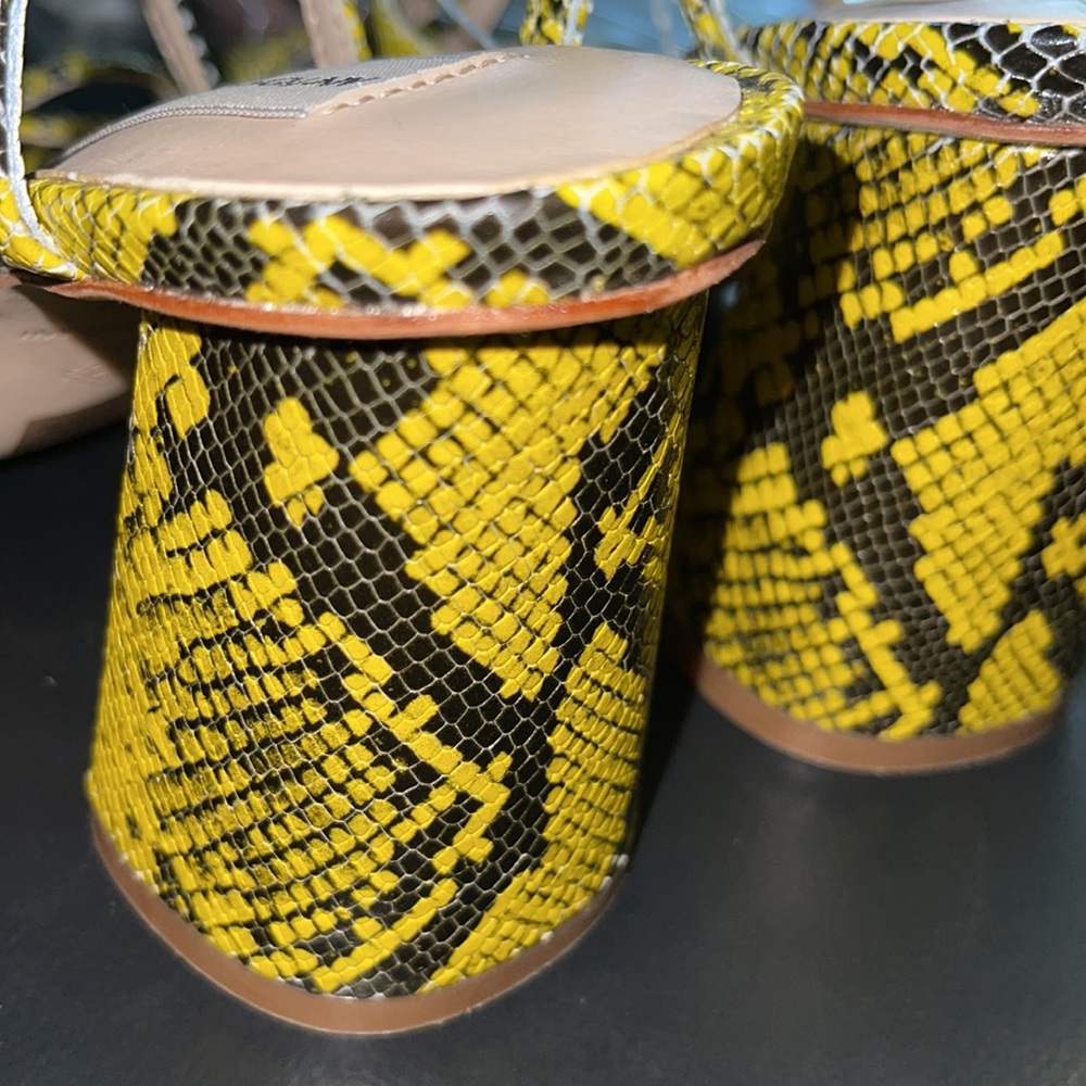 Antonio Melani Bayslie Strappy Heel sandal - Picture 2 of 4
